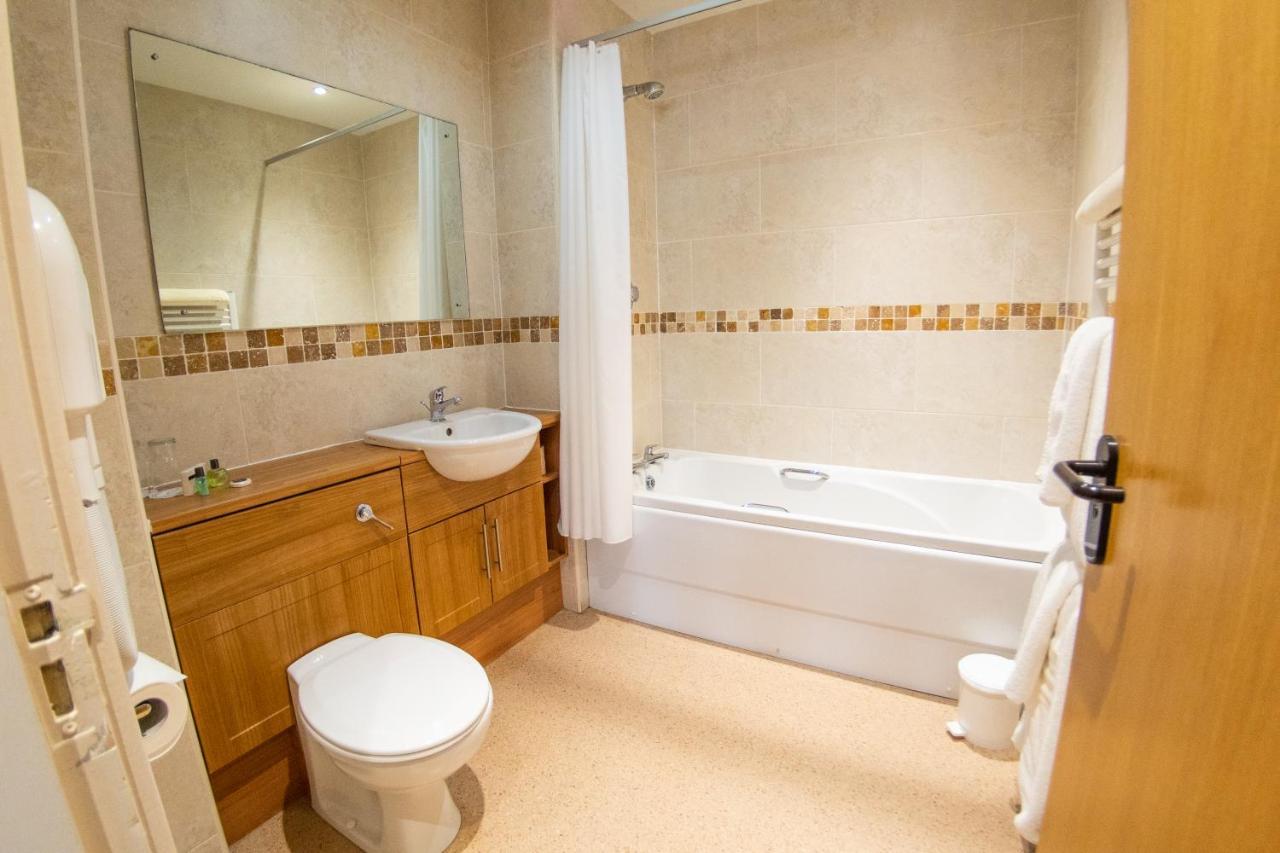Burntwood Court Hotel Barnsley Bagian luar foto